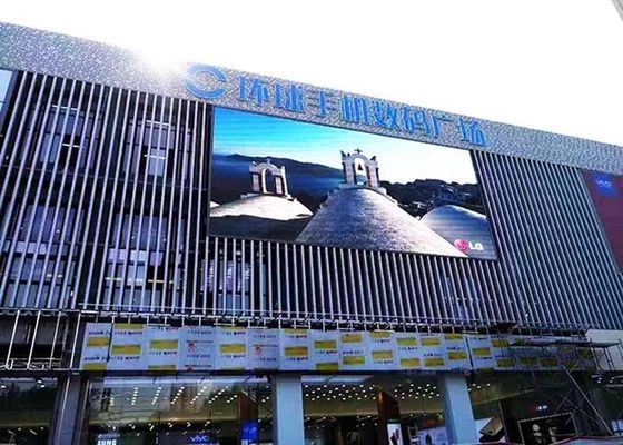 P6.67 หน้าบริการ LED ขนาดใหญ่แสดงสีเต็มรูปแบบ IP65 กันน้ำ 22,477 Dos / ตารางเมตร