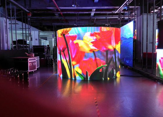 หน้าจอ LED แบบยืดหยุ่นสีแบบเต็มหน้าจอม่านเวทีไฟ LED 4 มม. พิกเซลประหยัดพลังงาน