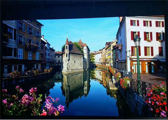 หน้าจอแสดงผล LED ขว้าง ขนาดเล็กพิกเซลพาณิชย์ P1.667 พร้อมการรับรองจาก FCC