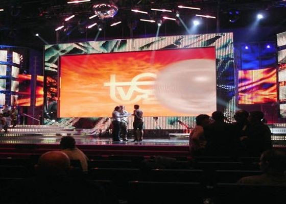 P16 6000nits ให้เช่าจอแสดงผล LED กลางแจ้ง 2R1G1B สำหรับห้างสรรพสินค้า