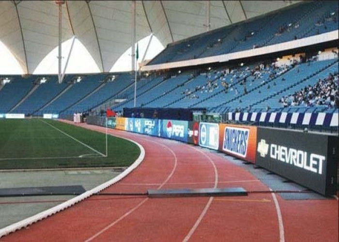 ไม่มีรอยต่อประกบป้ายโฆษณา LED กลางแจ้งสี P8 SMD สนามกีฬาหน้าจอขนาดใหญ่