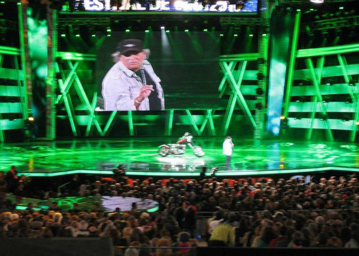 RBG P10 Stage เช่าจอแสดงผล LED หน้าจอวิดีโอความละเอียดสูงเต็มรูปแบบสี 10000dot / m2