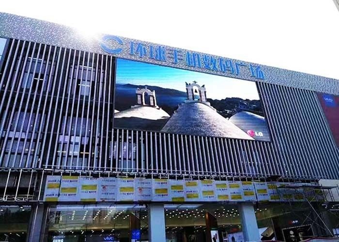 P6.67 หน้าบริการ LED ขนาดใหญ่แสดงสีเต็มรูปแบบ IP65 กันน้ำ 22,477 Dos / ตารางเมตร