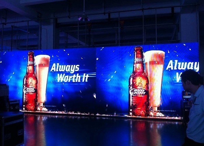 P16 6000nits ให้เช่าจอแสดงผล LED กลางแจ้ง 2R1G1B สำหรับห้างสรรพสินค้า